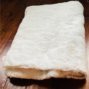 Area rug. Faux Rabbit Fur.